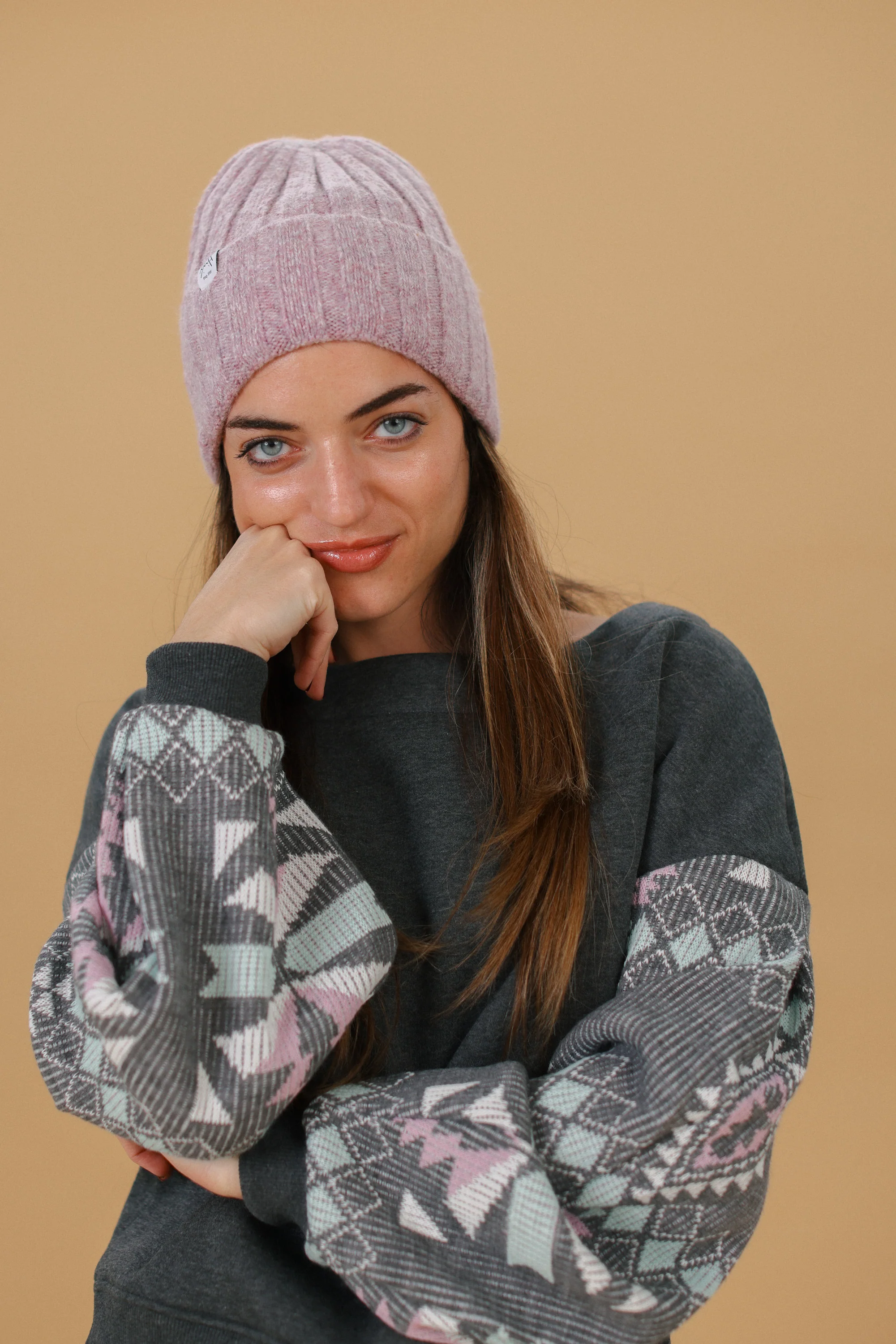 Beanie Cozy Knit Pink - Image 3