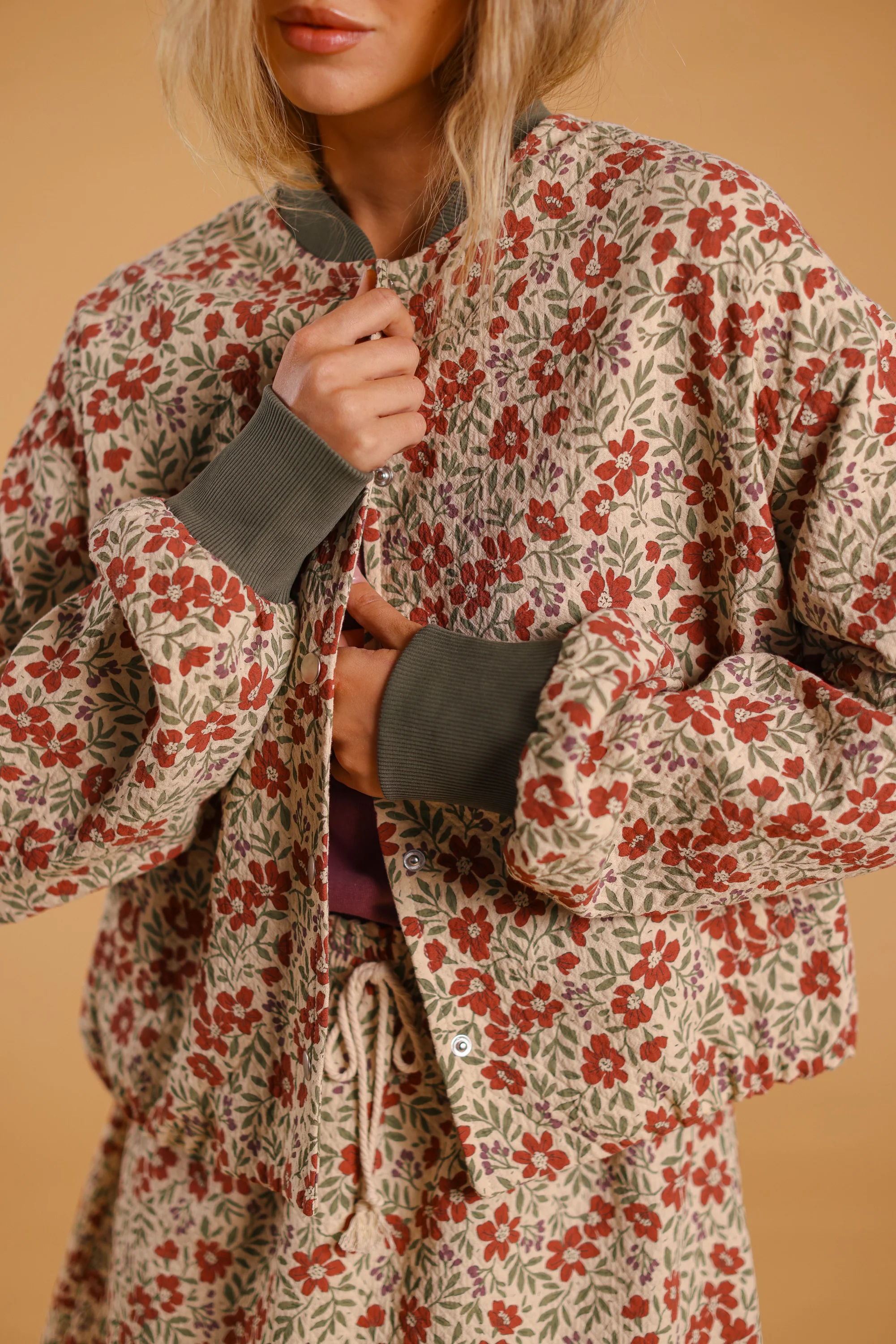 Bomber Jacket Lotta Cream Flowers - Image 2