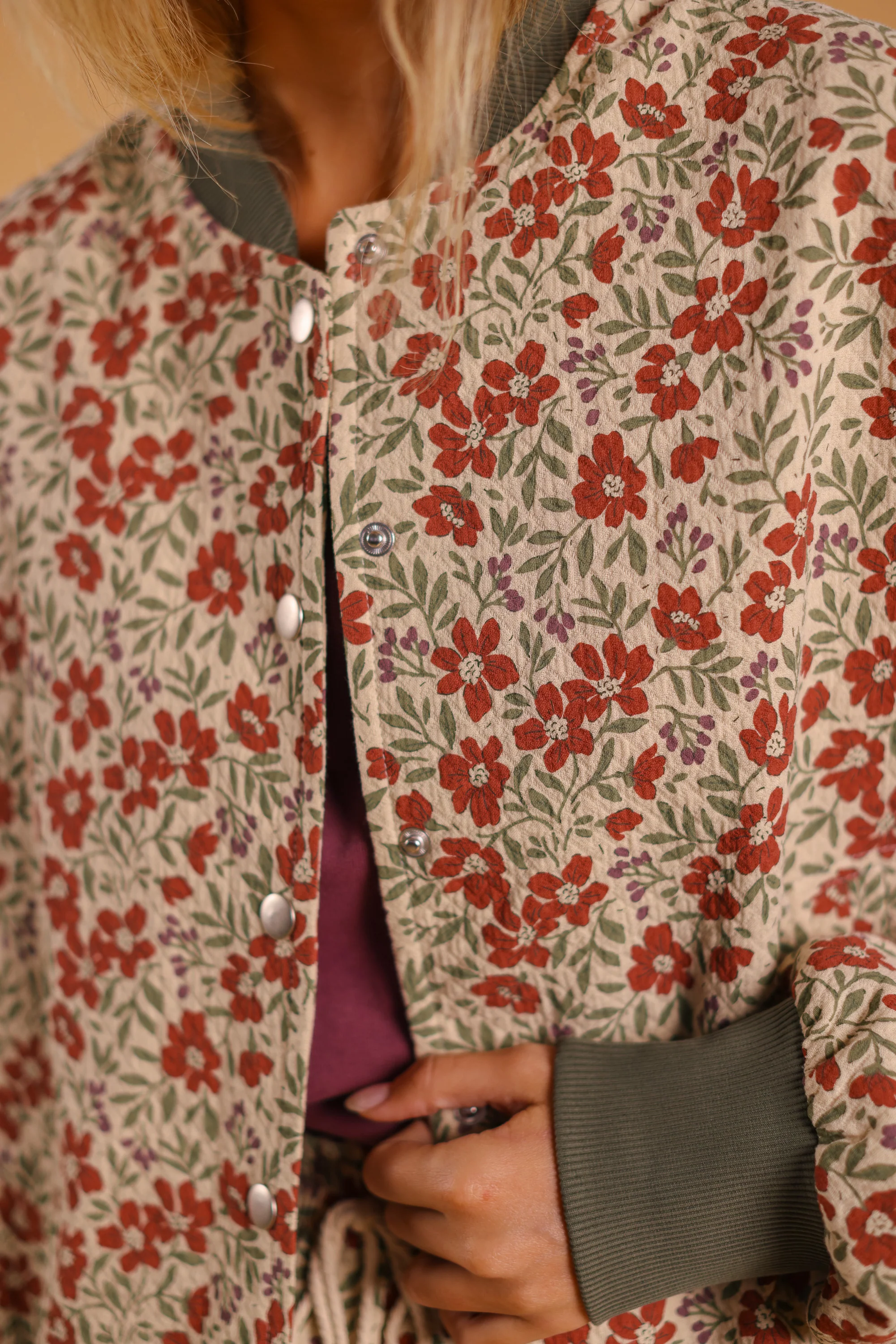Bomber Jacket Lotta Cream Flowers - Image 8