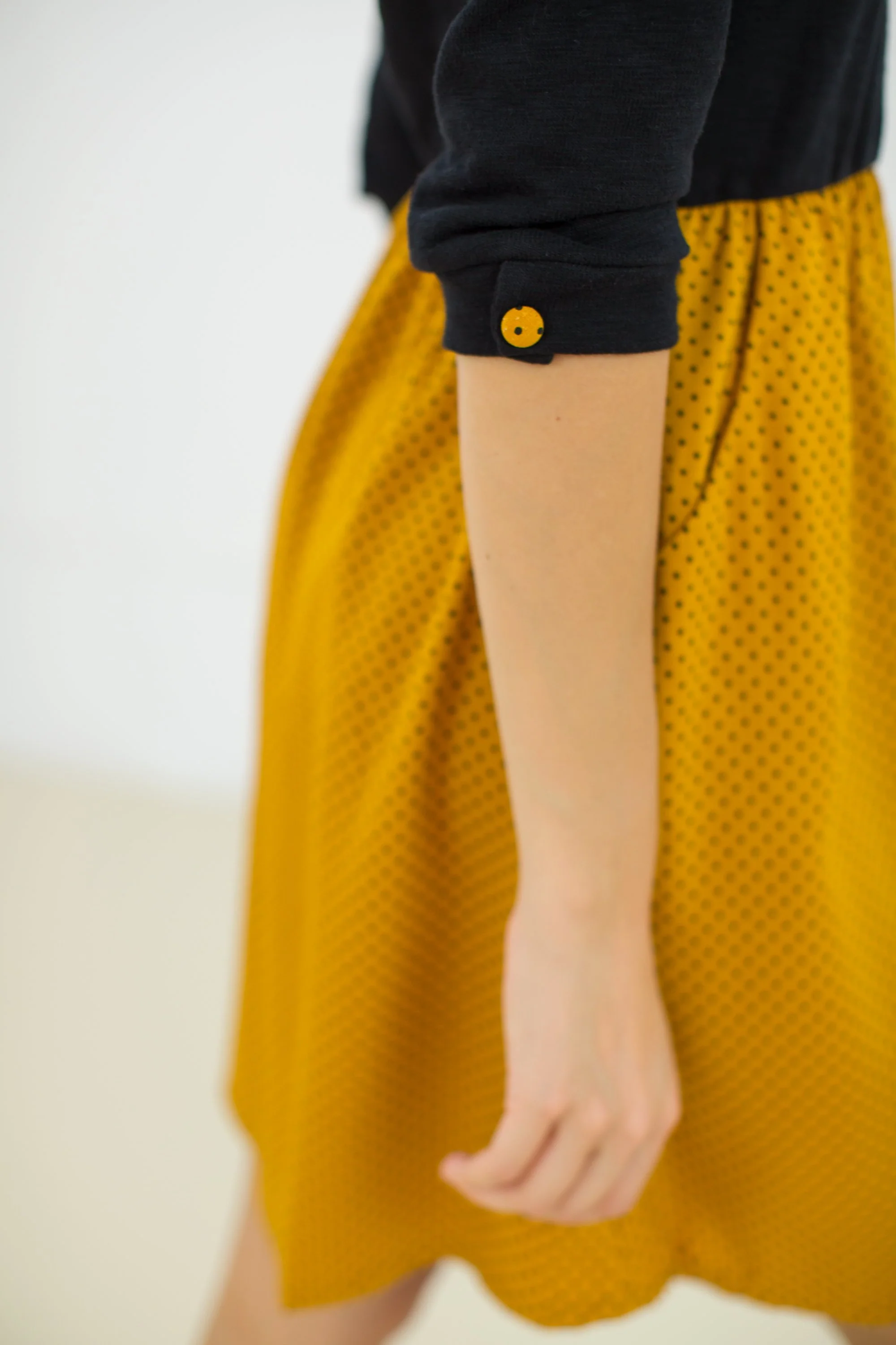 Dress Luiza Black Mustard Polka Dots - Image 7