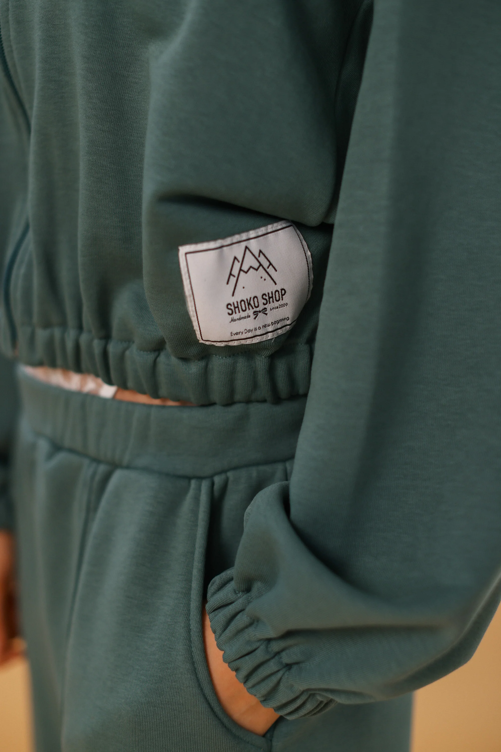 Hooded Cardigan Bea Sage Green - Image 5