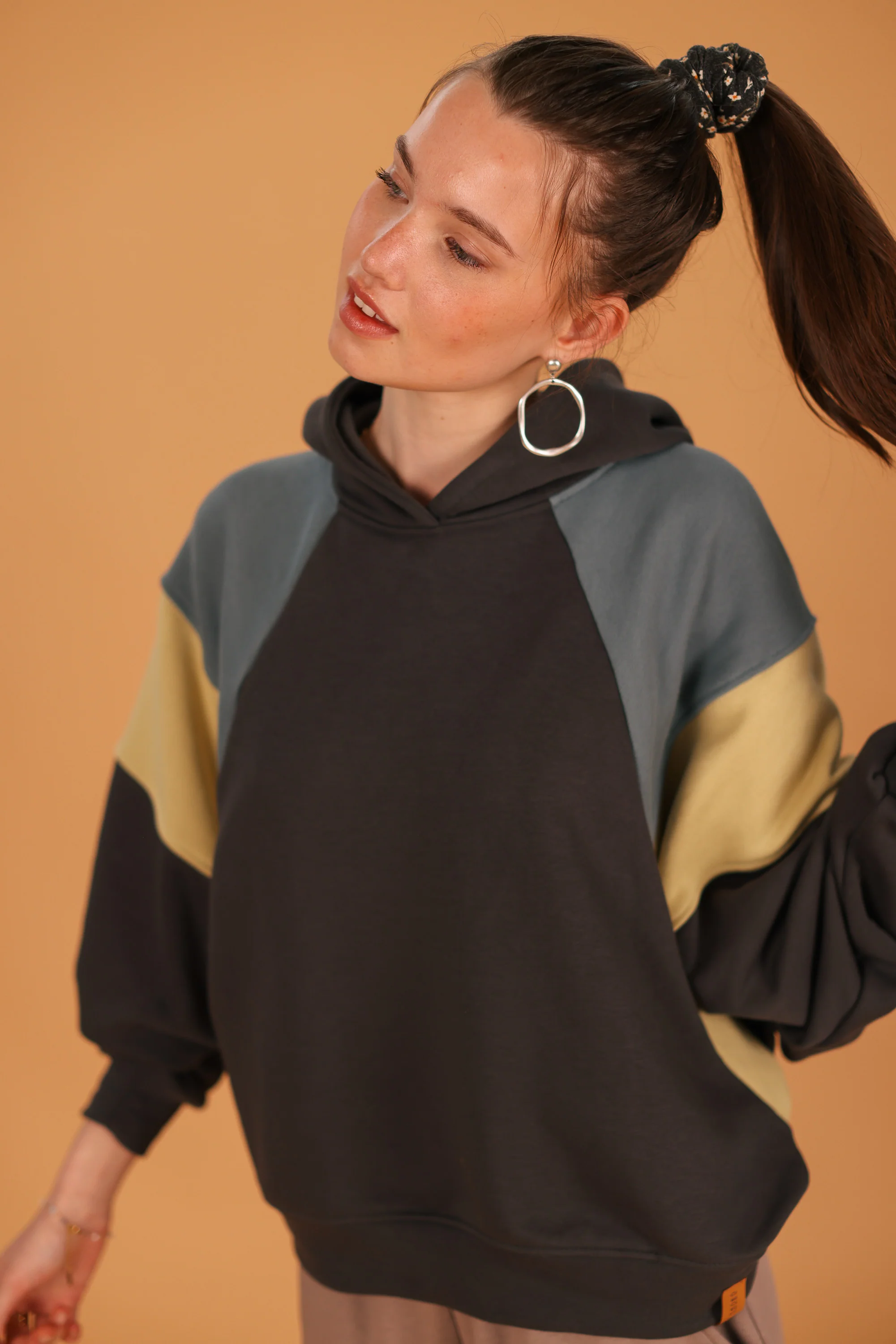 Hoodie Sweeney Grey - Image 15