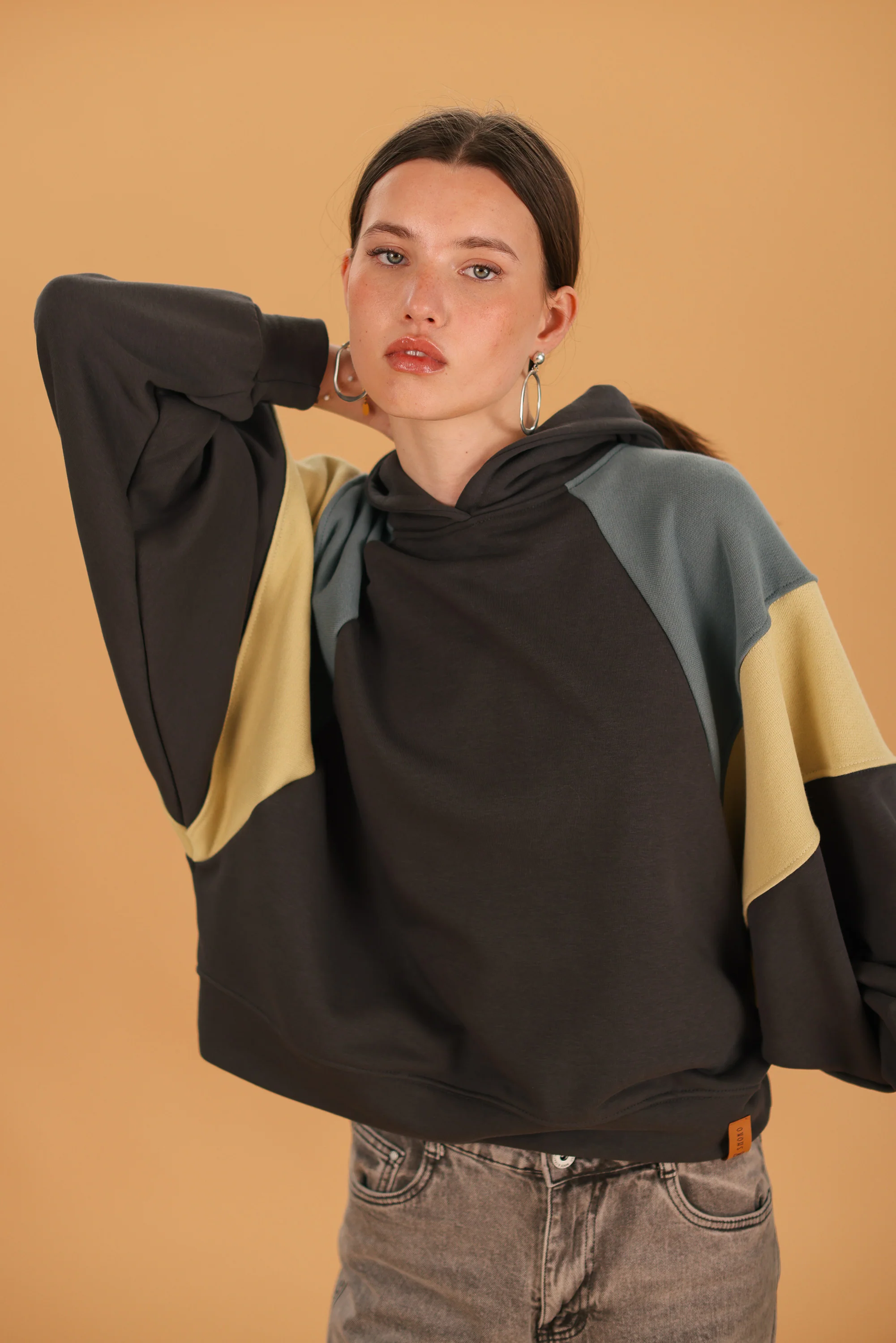 Hoodie Sweeney Grey - Image 8