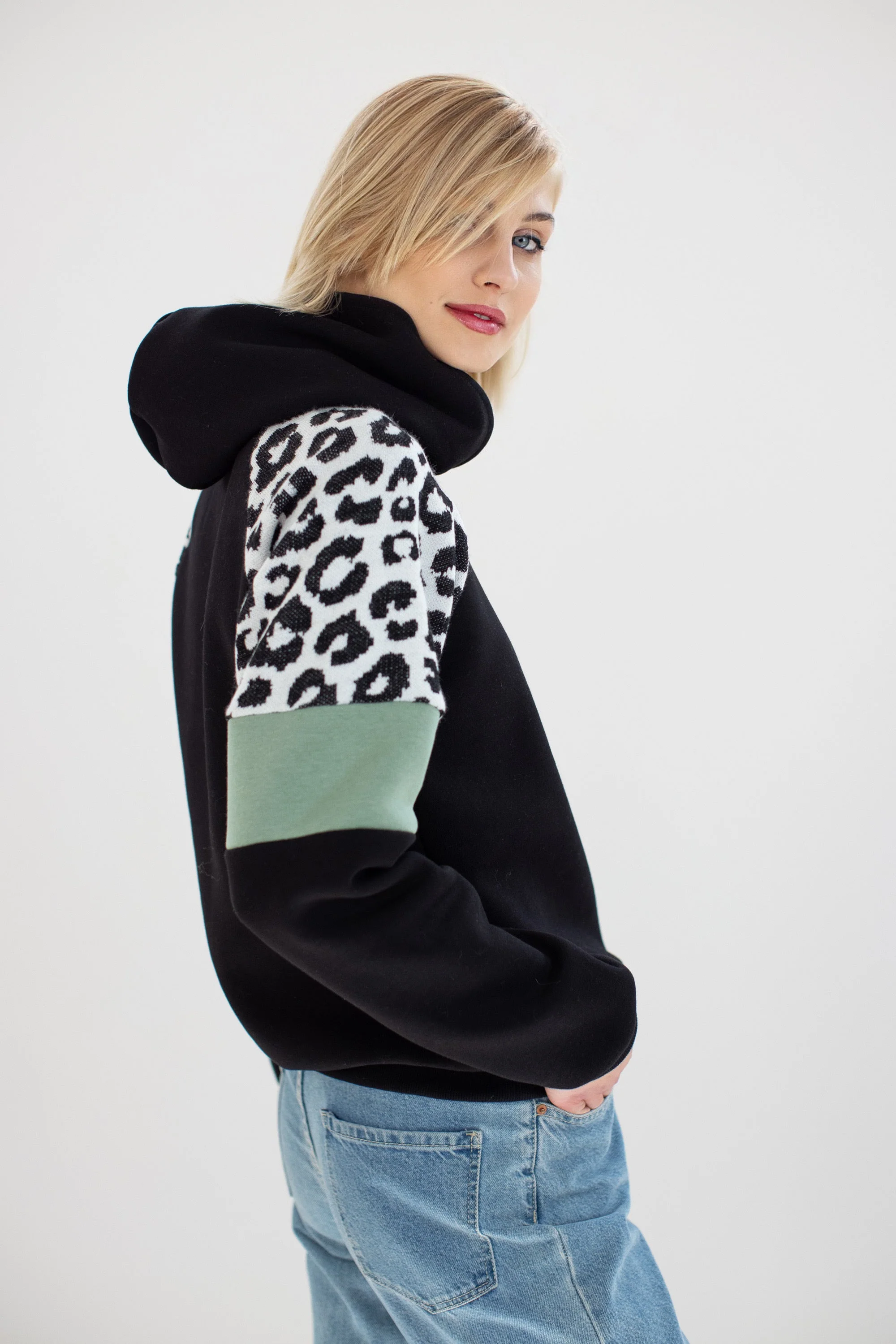 Hoodie Vera leo black - Image 10