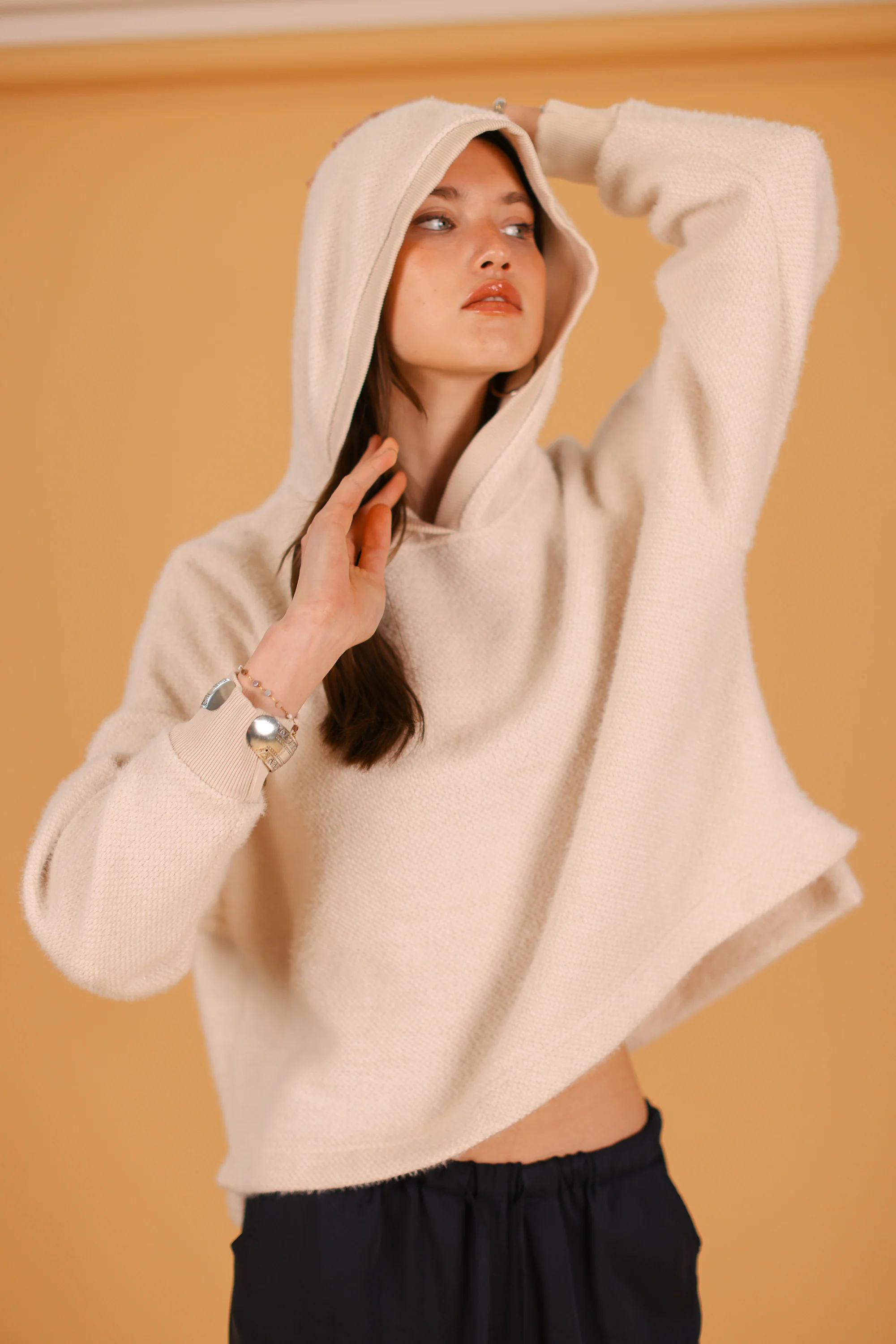 Hoodie Vietta Cream - Image 2