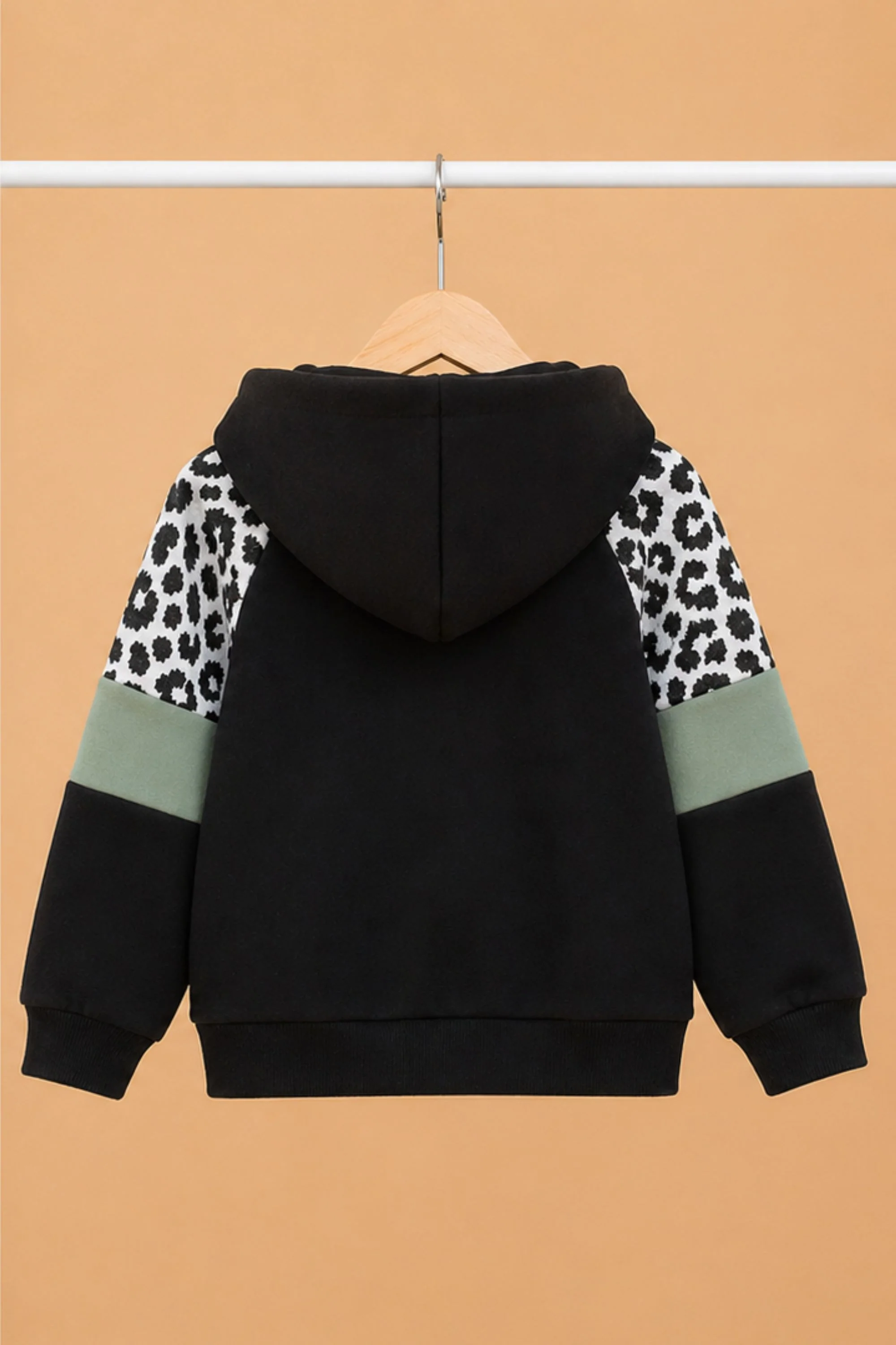 Kids Hoodie Vera Leo - Image 2