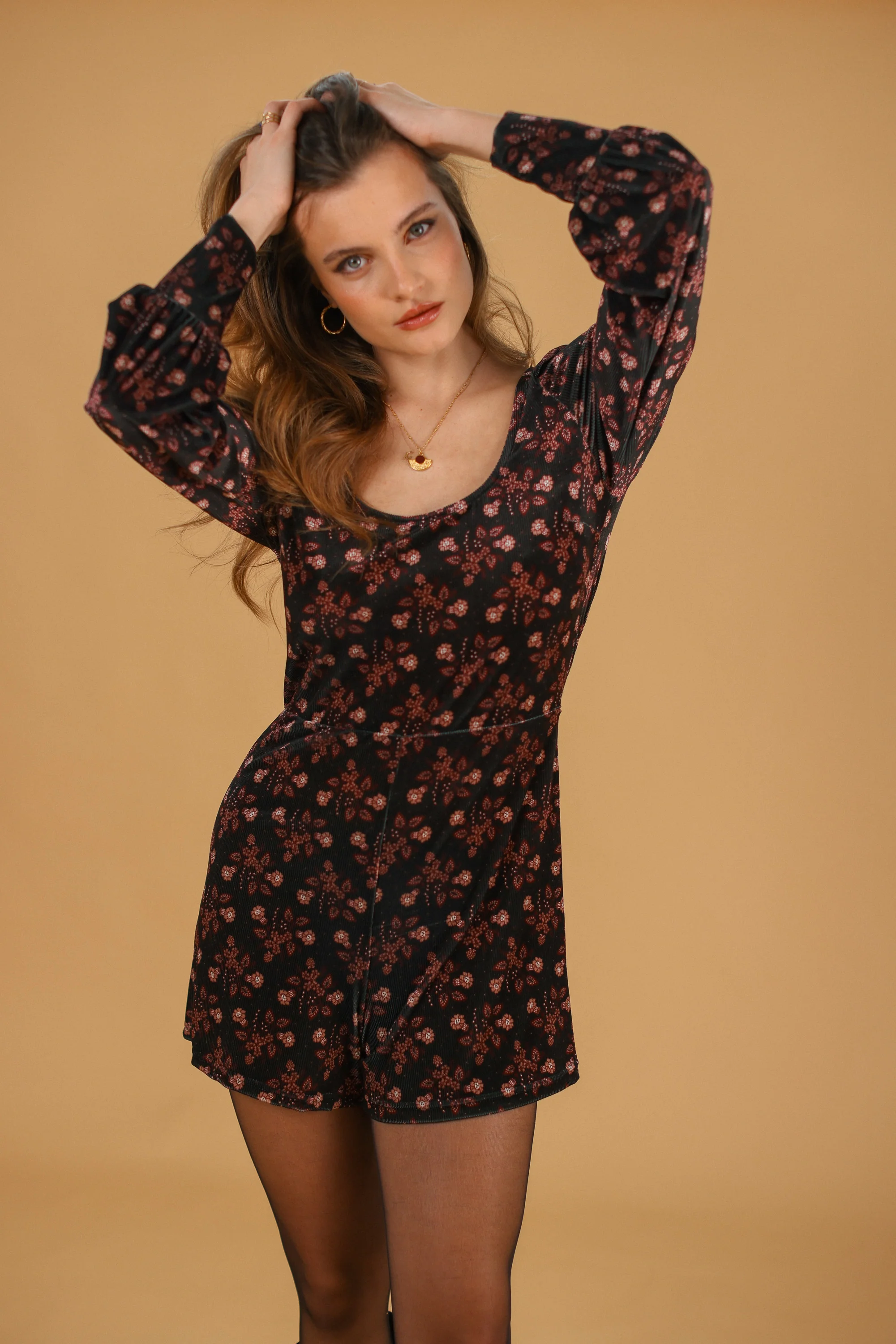 Playsuit Amelise Black Pink Floral - Image 3