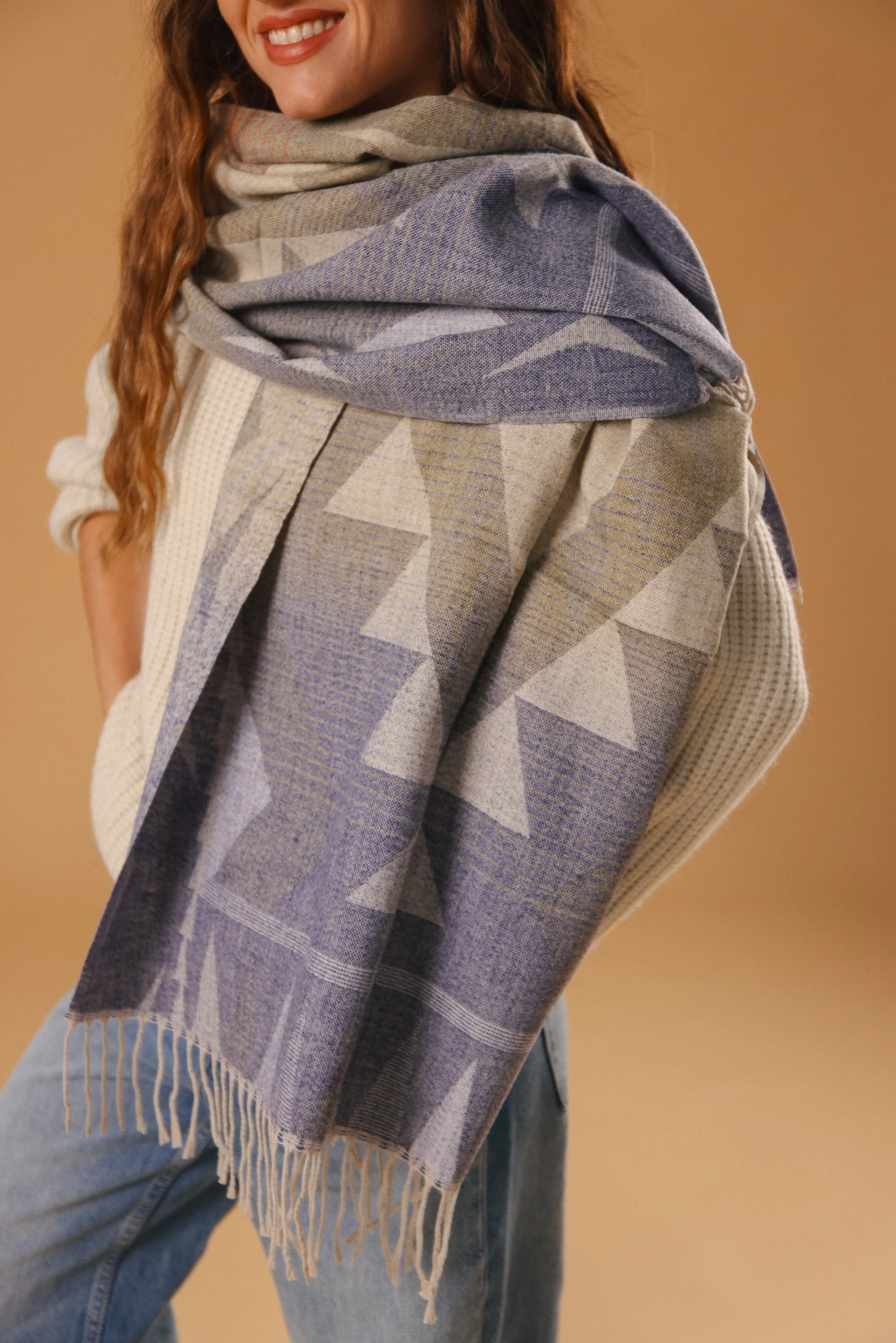 Scarf Auravine Blue-Red - Image 4