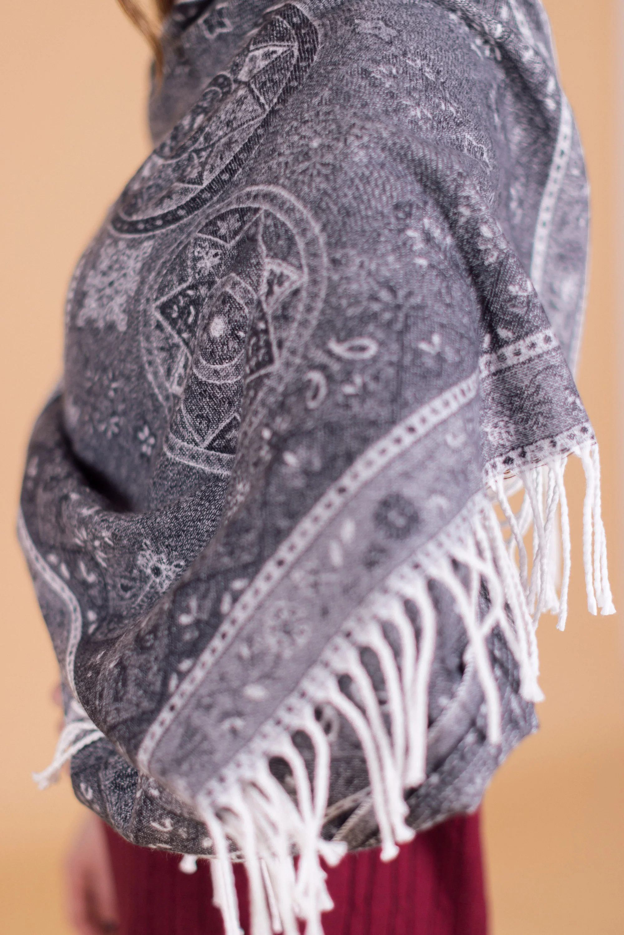 Scarf Nuri Grey - Image 3