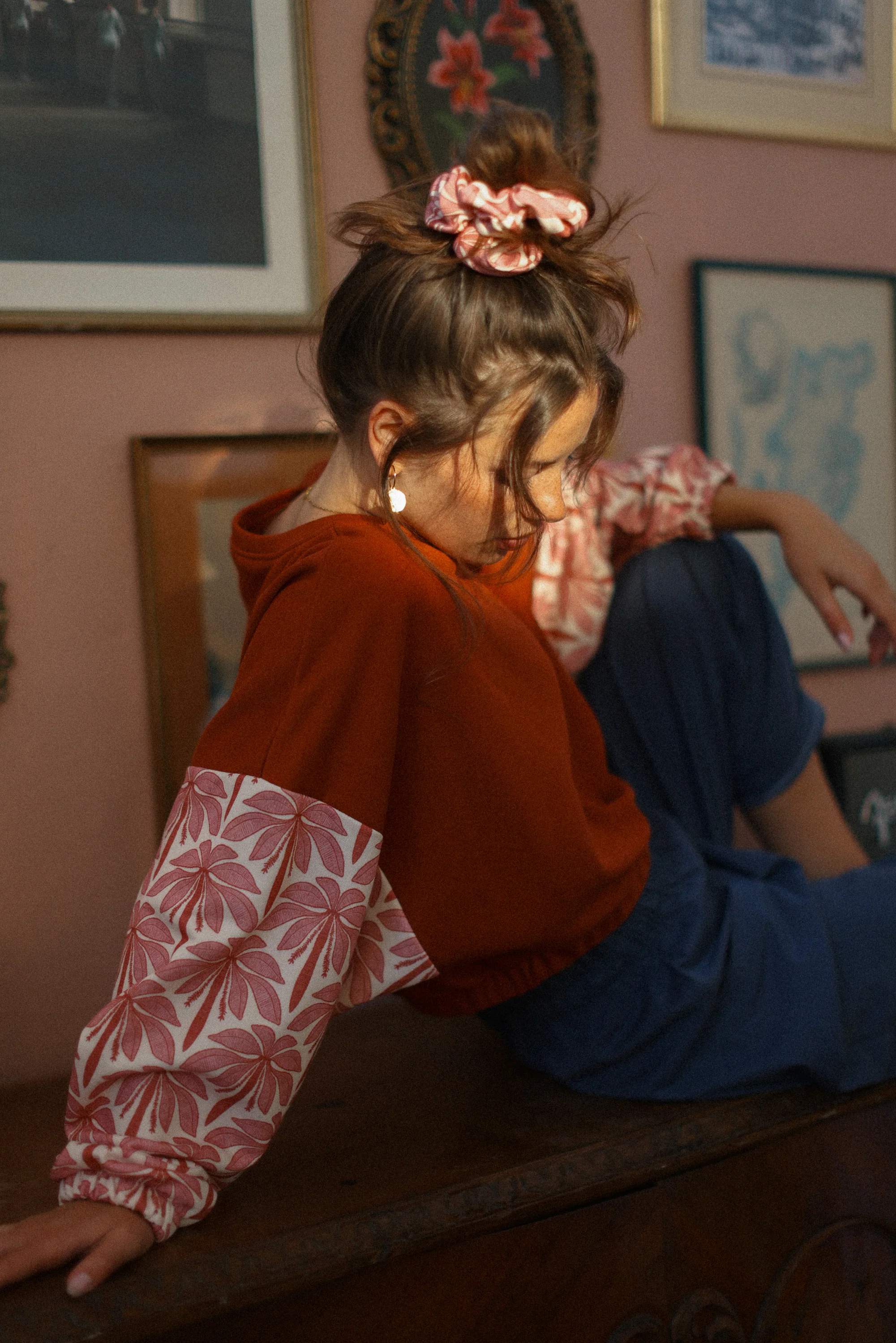 Scrunchie Rose Palms - Image 4