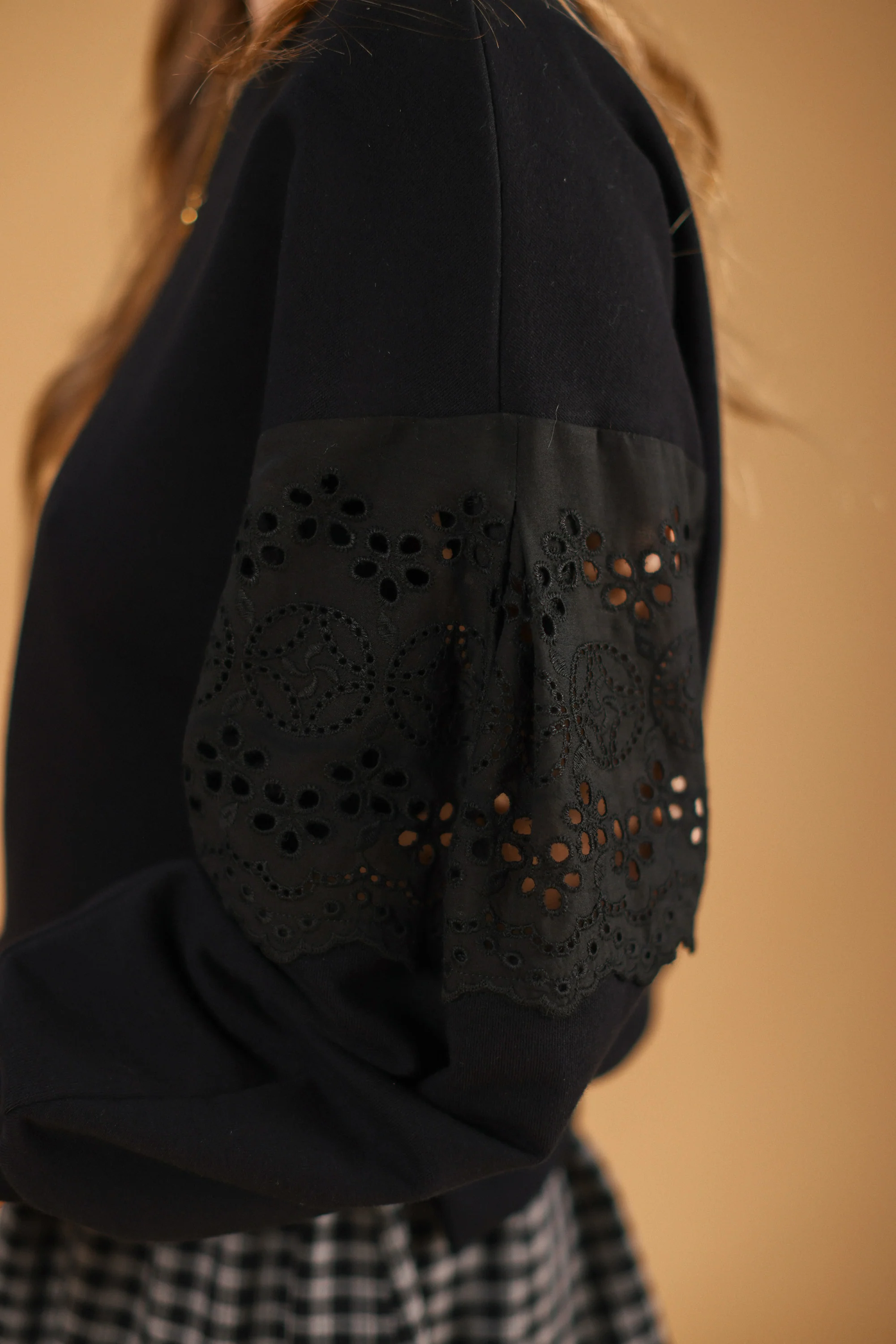 Sweater Caelia Black Lace - Image 2