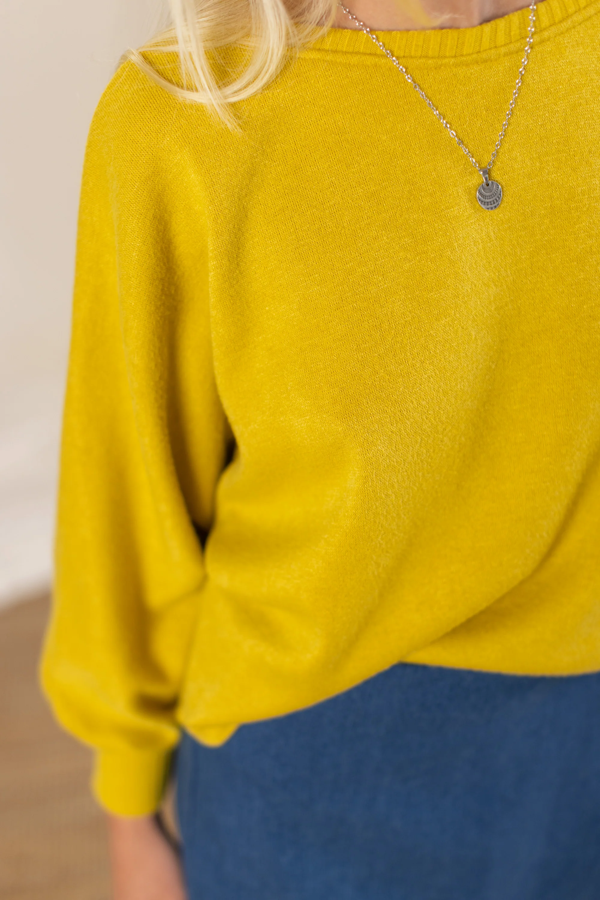 Sweater Idris in Mustard - Image 3