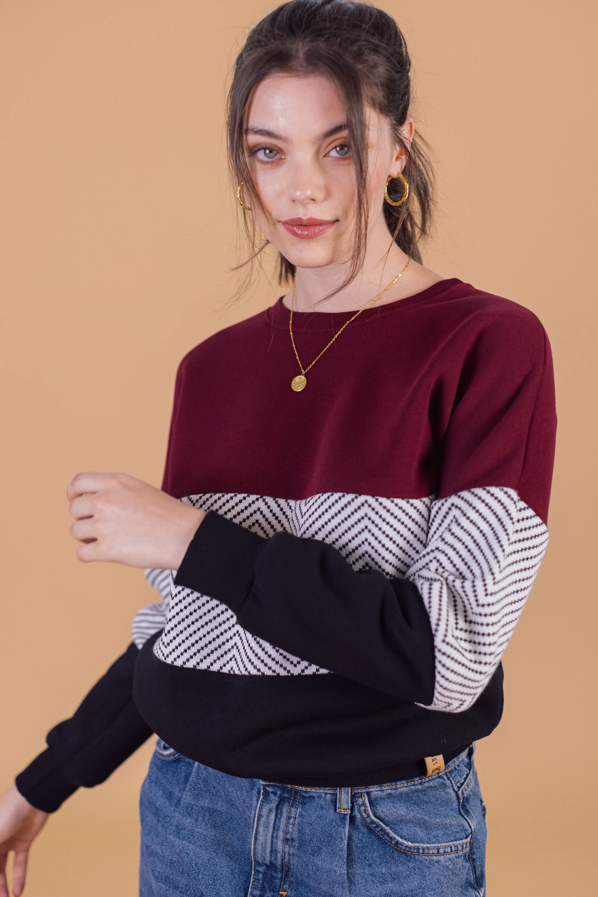 Sweater Mia Black, Herringbone and Burgundy - Image 3