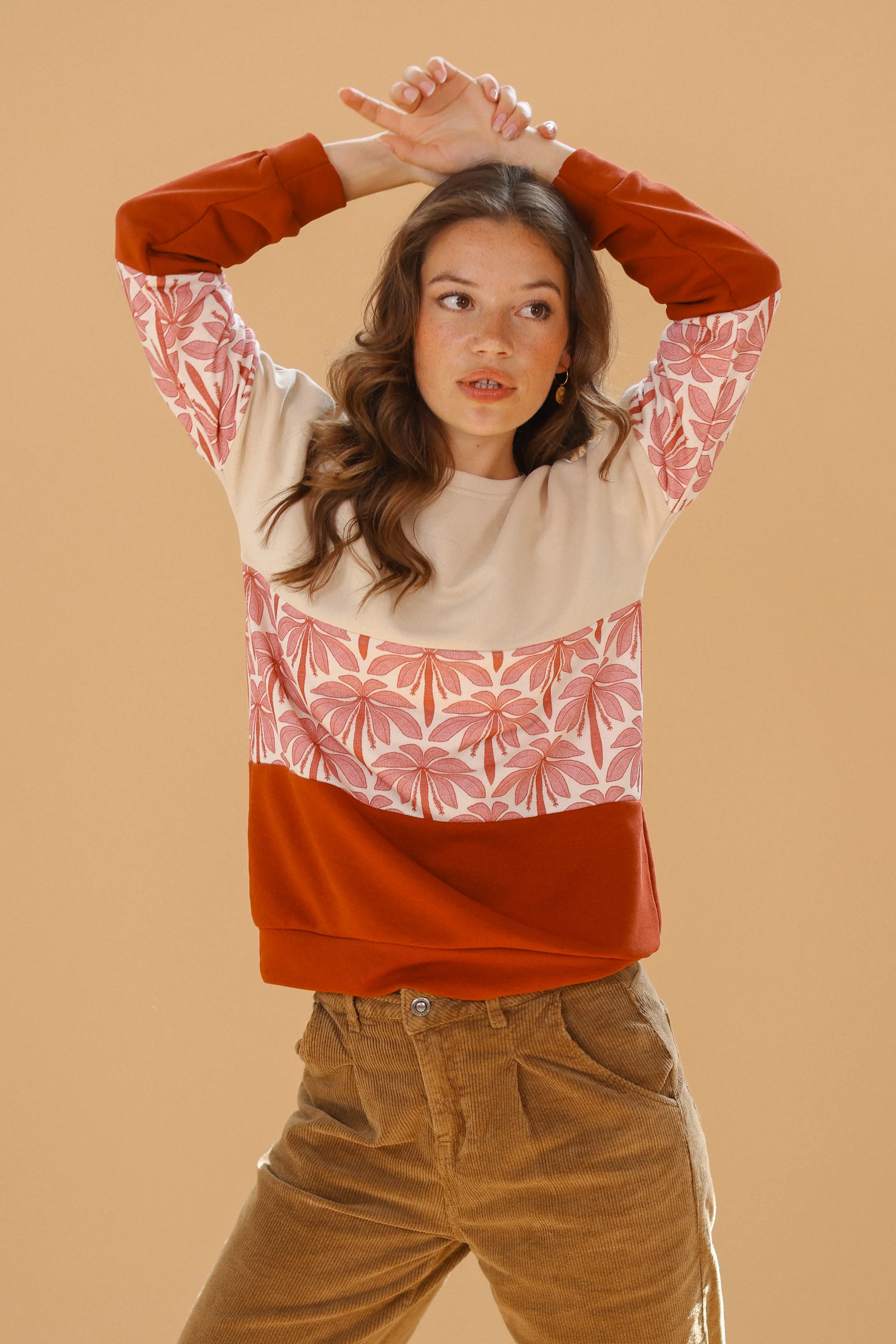 Sweater Mia Cream Rose Palms - Image 12