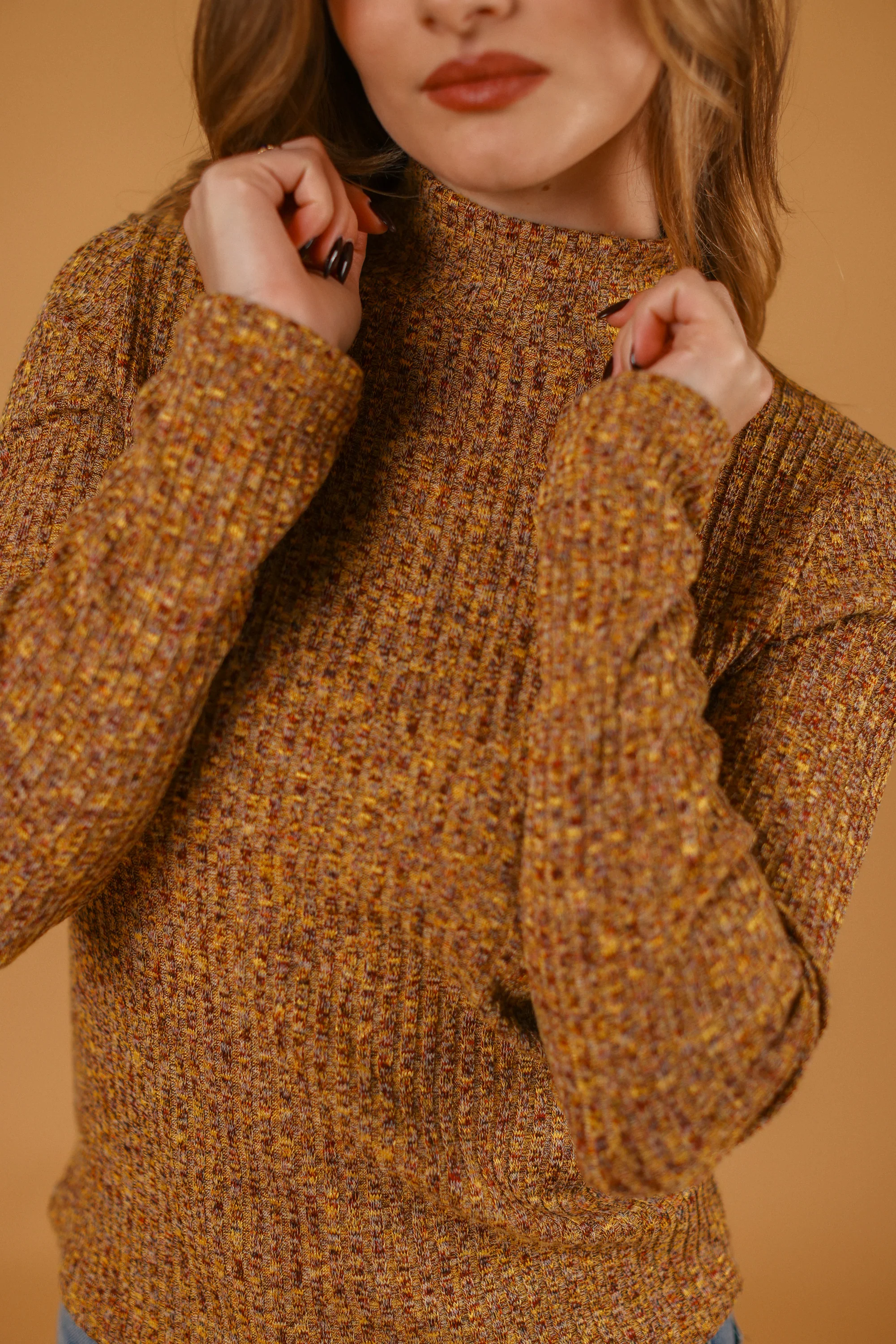 Top Valencia Mustard Melange - Image 4